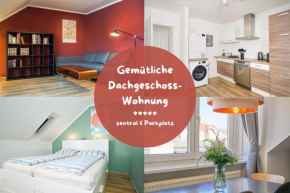 Gemütliche und zentrale Dachwohnung mit Parkplatz und Netflix